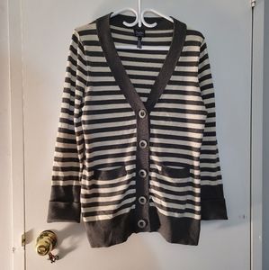 TWIK SWEATER - SIZE LARGE